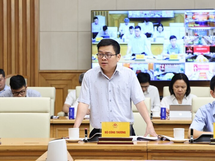 Phó Thủ tướng Phạm Thị Thanh Trà: Kiên định mục tiêu tăng trưởng hai con số, khẩn trương hoàn thiện vị trí việc làm - 4