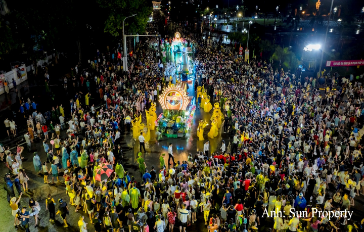 Các sự kiện văn hóa, giải trí tầm cỡ như Carnival "Ánh dương bất tận" góp phần nâng tầm sức hút du lịch của điểm đến Nghệ An.