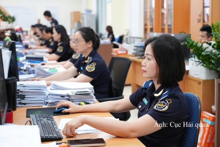 Hải quan cảnh báo rủi ro xuất xứ, chuyển tải với hàng xuất khẩu.