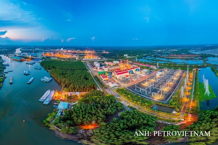 PETROVIETNAM hướng tới kiến tạo các trung tâm công nghiệp - năng lượng tạo động lực tăng trưởng mới cho quốc gia. Ảnh: Petrovietnam