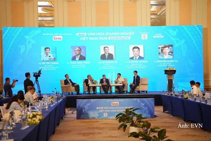 Các đại biểu thảo luận tại sự kiện