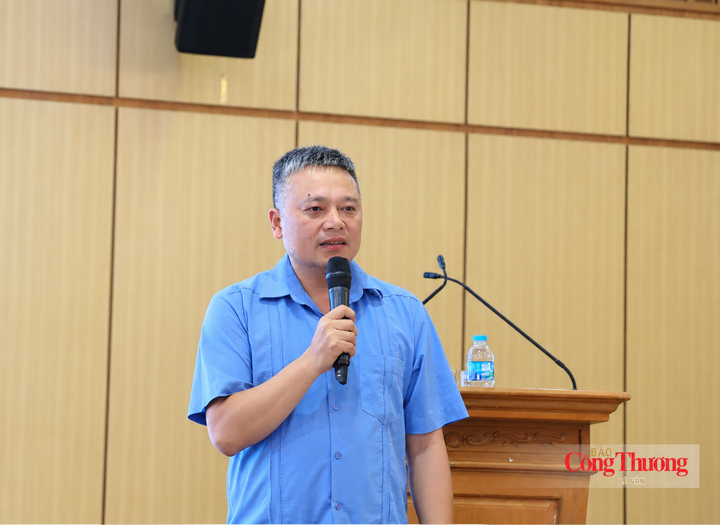 Ông Nguyễn Xuân Quang, Phó Trưởng phòng Pháp chế và Kiểm tra, Cục Địa chất và Khoáng sản Việt Nam phát biểu.