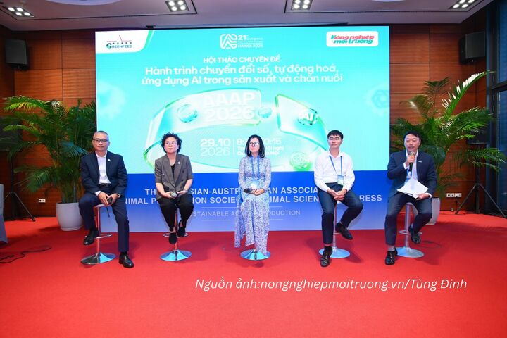 Tọa đàm và thảo luận: cơ hội, thách thức và giải pháp ứng dụng dữ liệu, AI trong chăn nuôi.