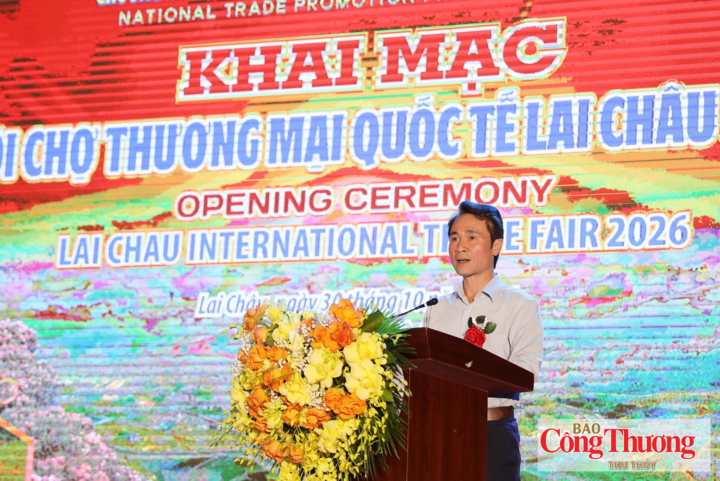 Phó Chủ tịch UBND tỉnh Lai Châu Hà Trọng Hải phát biểu khai mạc.