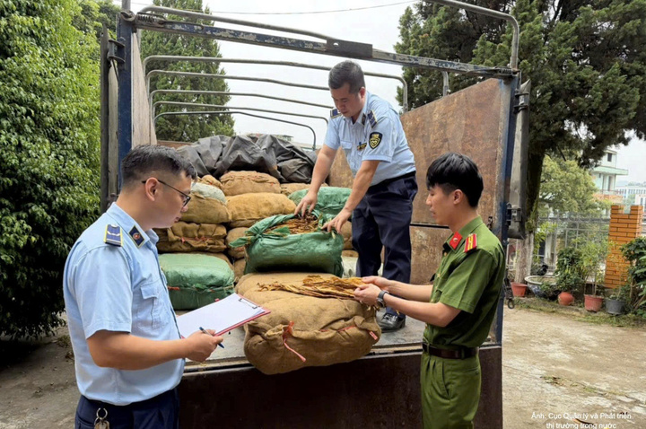 Chỉ thị nêu rõ nhiệm vụ tăng cường kiểm tra, kiểm soát thị trường, ngăn chặn tình trạng đầu cơ, găm hàng, tăng giá bất hợp lý