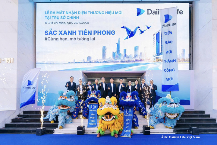 Daiichi Life Việt Nam chính thức ra mắt bộ nhận diện thương hiệu mới với thông điệp "Sắc xanh tiên phong - Cùng bạn, mở tương lai".
