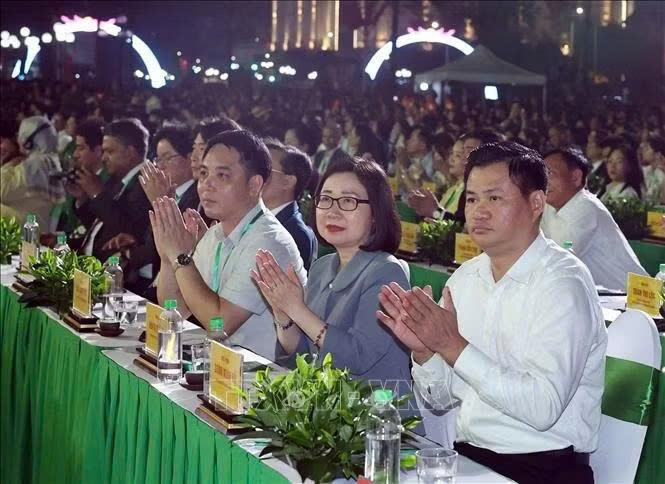 Các đại biểu tham dự buổi lễ. Ảnh: Thống Nhất/TTXVN