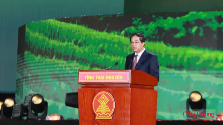 Bí thư Tỉnh ủy Thái Nguyên Trịnh Xuân Trường phát biểu khai mạc chương trình.
