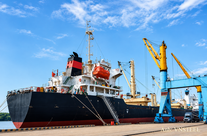 Cảng nước sâu của Thép Miền Nam luôn khiến doanh nghiệp chủ động trong chuỗi cung ứng toàn cầu.