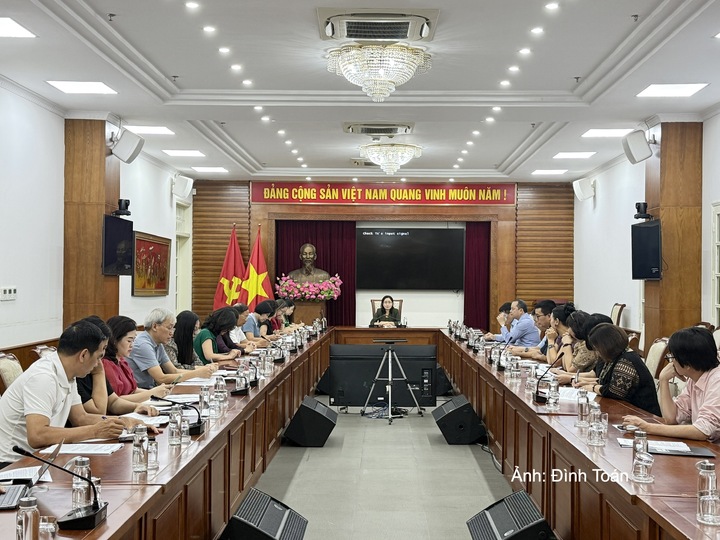 Thứ trưởng Bộ Văn hóa, Thể thao và Du lịch Trịnh Thị Thủy chủ trì buổi làm việc về công tác chuẩn bị các hoạt động chào mừng Ngày Văn hóa Việt Nam năm 2026 gắn với Ngày hội Đại đoàn kết toàn dân tộc.