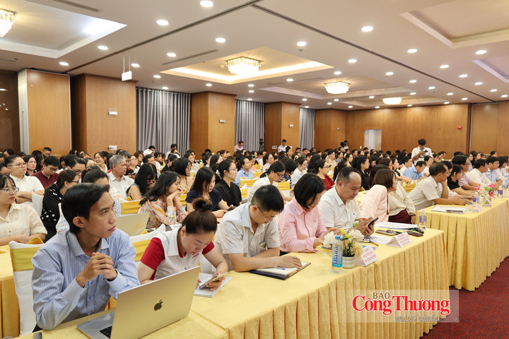 Quang cảnh hội nghị.