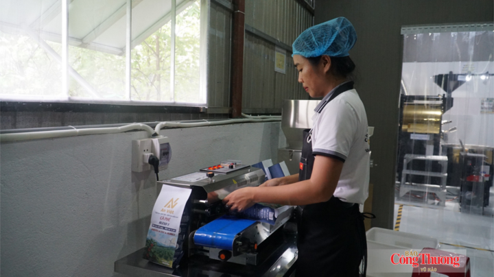 Sản xuất sạch, đảm bảo an toàn thực phẩm luôn được Công ty TNHH Sản xuất, Thương mại, Xuất khẩu An Việt (phường Ngũ Hành Sơn) đặt lên hàng đầu