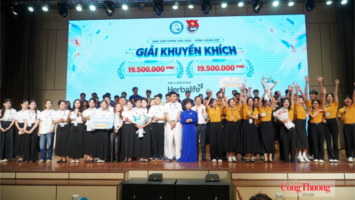 Trường Đại học Phạm Văn Đồng và Trường Đại học Vinh nhận giải Khuyến khích, mỗi giải 19,5 triệu đồng.