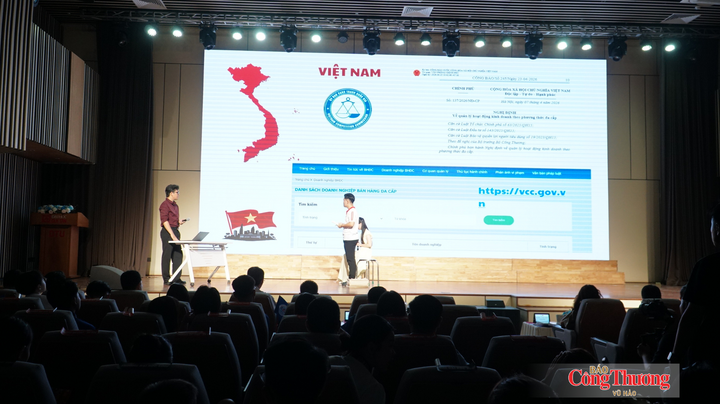 Các tiểu phẩm sáng tạo tại phần thi Tiểu phẩm pháp luật.