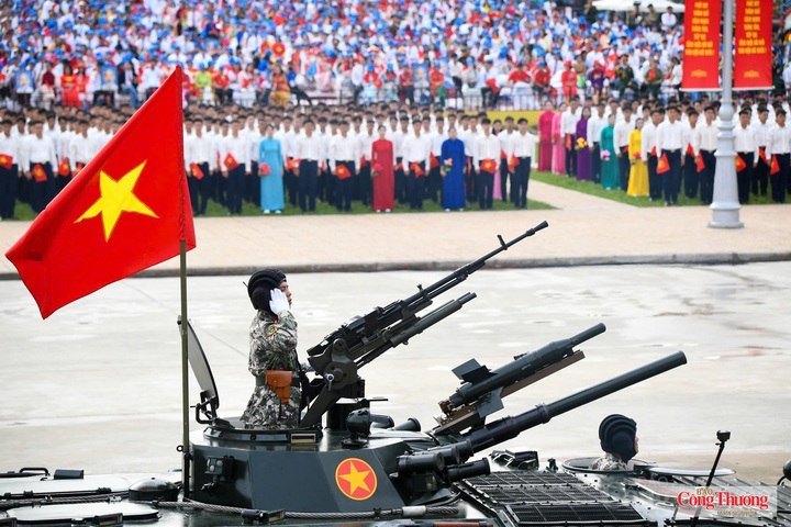 Xây dựng nền quốc phòng vững mạnh, hiện đại từ sức dân