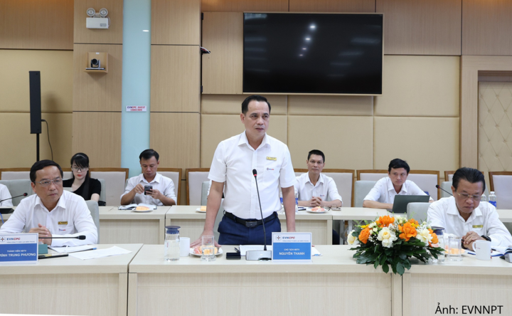 Chủ tịch HĐTV EVNCPC Nguyễn Thanh phát biểu tại buổi làm việc.