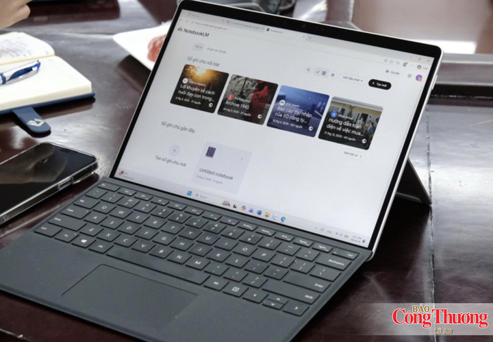 Các học viên thực hành ứng dụng trí tuệ nhân tạo tại khóa bồi dưỡng về chuyển đổi số của Bộ Công Thương