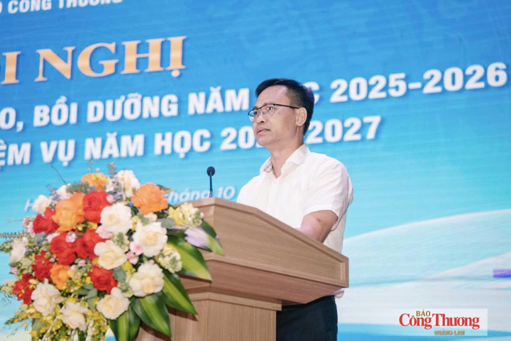 Ông Trần Thanh Đạm, Cục trưởng Cục Giáo dục nghề nghiệp và Giáo dục thường xuyên, Bộ Giáo dục và Đào tạo phát biểu tại hội nghị