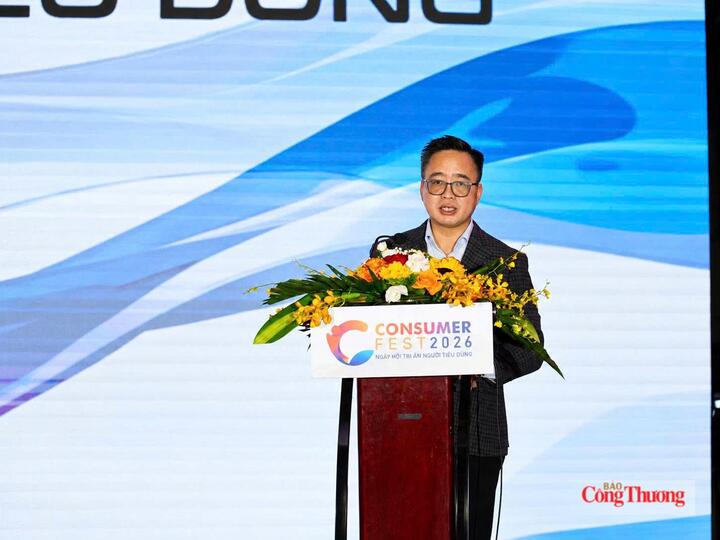 Ông Phạm Mạnh Hùng, Phó Tổng Giám đốc Đài Tiếng nói Việt Nam (VOV), phát biểu tại Ngày hội tri ân người tiêu dùng 2026. Ảnh: Minh Đức