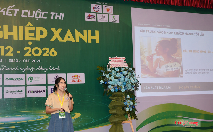 Thí sinh thuyết trình dự án với Hội đồng Ban giám khảo tại vòng chung kết cuộc thi sáng 31/10/2026.