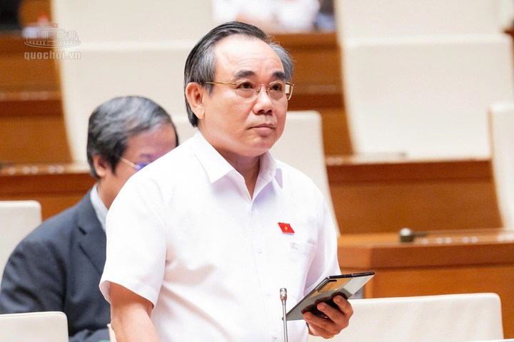 Đại biểu Lê Hữu Trí, Đoàn Đại biểu Quốc hội tỉnh Khánh Hòa.