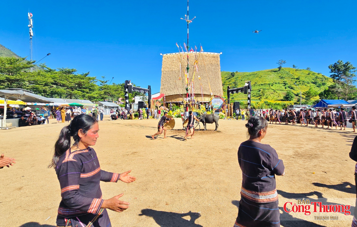 Sở Văn hóa, Thể thao và Du lịch phối hợp với UBND xã Biển Hồ tổ chức phục dựng Lễ mừng nhà rông mới của người Jrai.