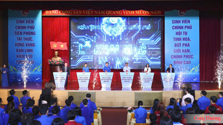 Các đại biểu thực hiện nghi thức khai mạc.