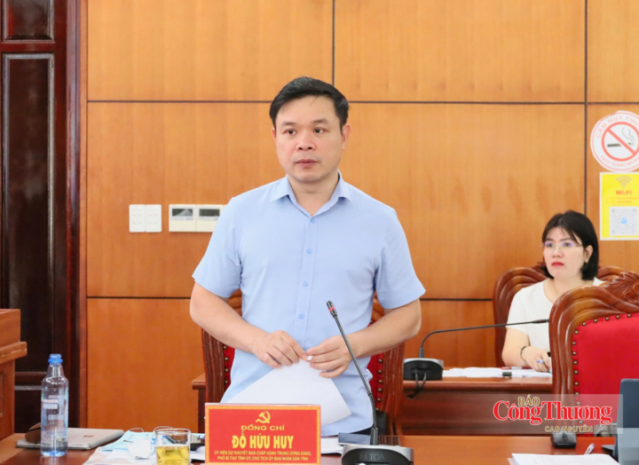 Ông Đỗ Hữu Huy phát biểu tại phiên họp.