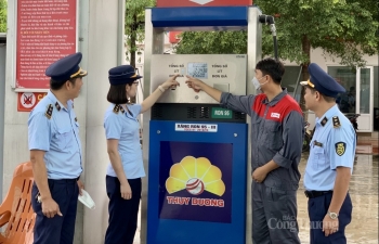 Tổng cục trưởng Tổng cục QLTT chỉ đạo “khẩn” Quản lý thị trường 63 tỉnh, thành trước nạn “găm hàng” xăng dầu