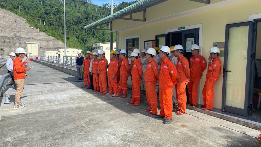 Công ty Thủy điện Sông Bung thực hiện công tác Tổng kiểm tra và diễn tập Phòng chống thiên tai và tìm kiếm cứu nạn năm 2022