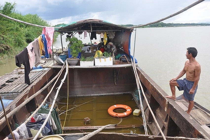 Thanh Hóa: Hàng trăm hộ nghèo sinh sống trên sông được hỗ trợ đất, xây nhà ở ổn định Thanh Hóa: Hàng trăm hộ nghèo sinh sống trên sông được hỗ trợ đất, xây nhà ở ổn định