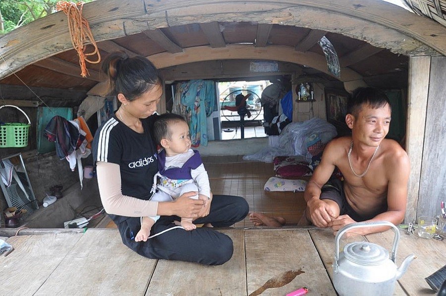 Thanh Hóa: Hàng trăm hộ nghèo sinh sống trên sông được hỗ trợ đất, xây nhà ở ổn định Thanh Hóa: Hàng trăm hộ nghèo sinh sống trên sông được hỗ trợ đất, xây nhà ở ổn định