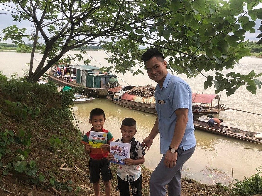 Thanh Hóa: Hàng trăm hộ nghèo sinh sống trên sông được hỗ trợ đất, xây nhà ở ổn định Thanh Hóa: Hàng trăm hộ nghèo sinh sống trên sông được hỗ trợ đất, xây nhà ở ổn định
