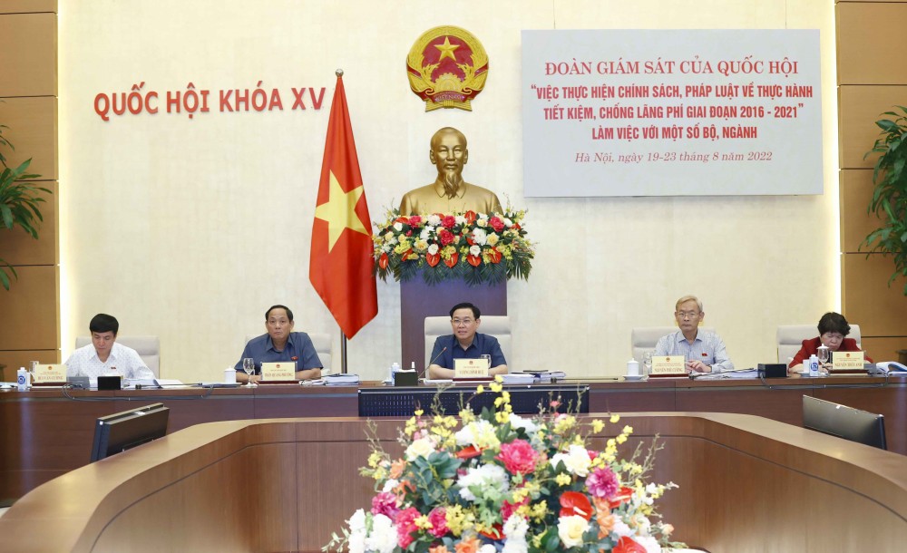 Chủ tịch Quốc hội: Một đồng mà không cần thiết thì cũng không chi Chủ tịch Quốc hội: Một đồng mà không cần thiết thì cũng không chi