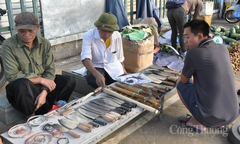 Chợ phiên San Thàng: Nơi hội tụ sắc màu, văn hóa vùng cao