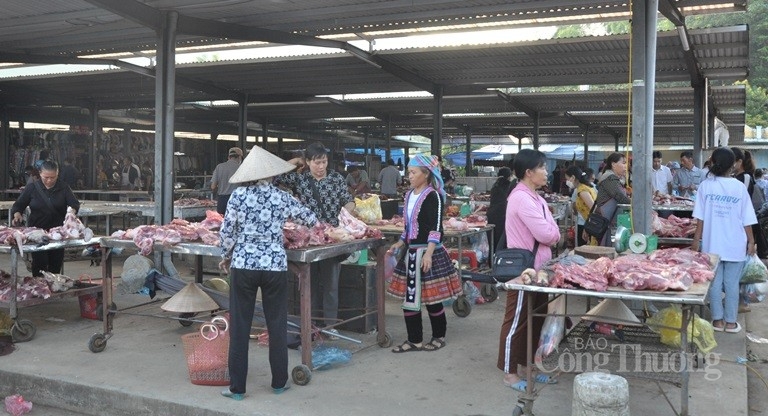 Chợ phiên San Thàng: Nơi hội tụ sắc màu, văn hóa vùng cao