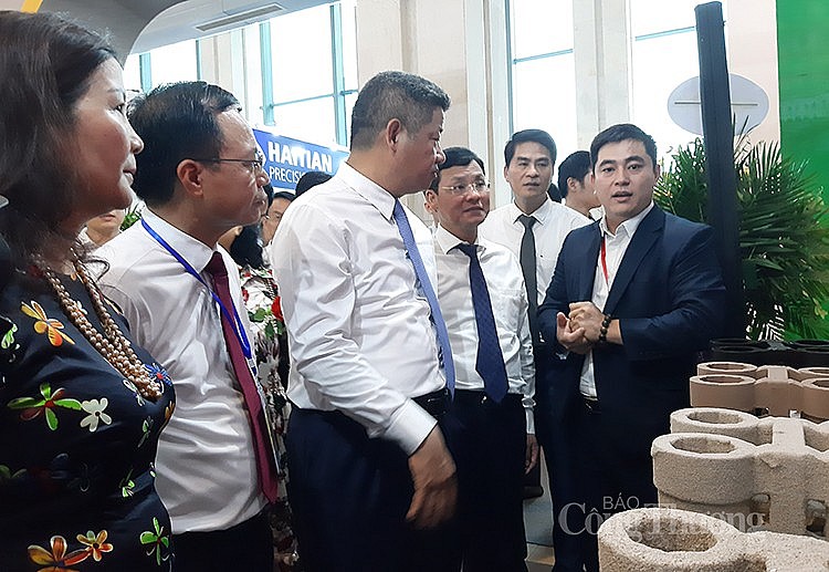 Khai mạc Hội chợ Công nghiệp hỗ trợ thành phố Hà Nội năm 2022 Khai mạc Hội chợ Công nghiệp hỗ trợ thành phố Hà Nội năm 2022