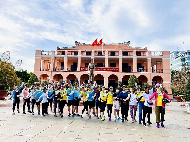 Đoàn Thanh niên Công ty Quản lý dự án Khí tổ chức Chương trình đạp xe - Cung đường “Địa chỉ đỏ”