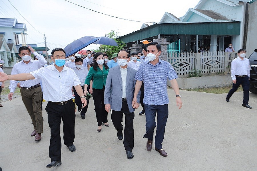 Thanh Hóa: Nghị quyết của Đảng giúp hơn 800 hộ nghèo sinh sống trên sông được “đổi đời” - Bài 3: Đảng bộ, chính quyền nỗ lực để đồng bào trên sông khô Thanh Hóa: Nghị quyết của Đảng giúp hơn 800 hộ nghèo sinh sống trên sông được “đổi đời” - Bài 3: Đảng bộ, chính quyền nỗ lực để đồng bào trên sông khô