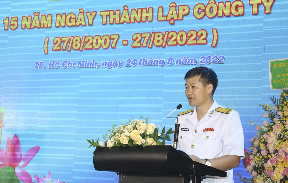 Công ty Cổ phần cảng Cát Lái đón nhận Bằng khen của Bộ Quốc phòng