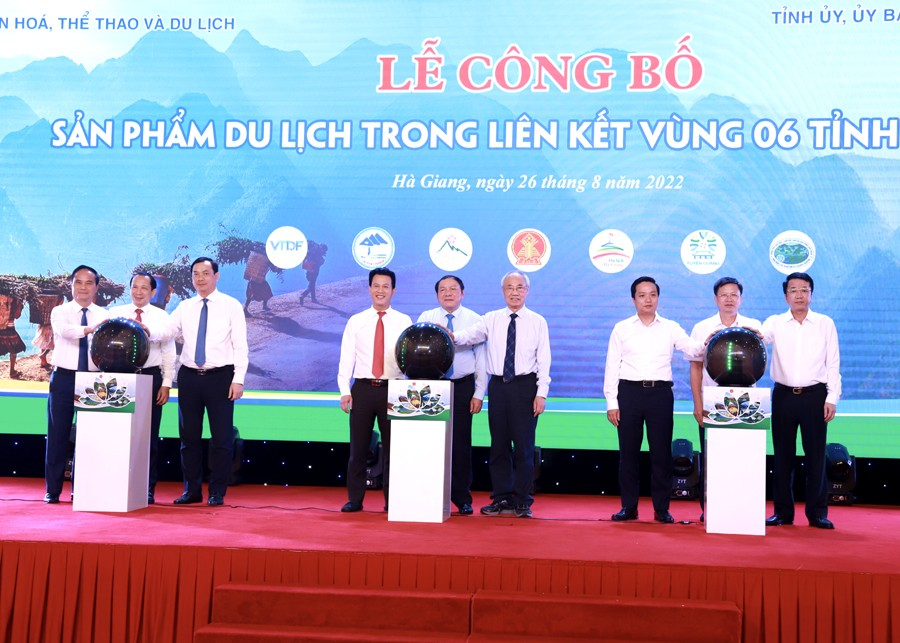 Nghi thức Công bố sản phẩm du lịch liên kết vùng 6 tỉnh Việt Bắc Nghi thức Công bố sản phẩm du lịch liên kết vùng 6 tỉnh Việt Bắc