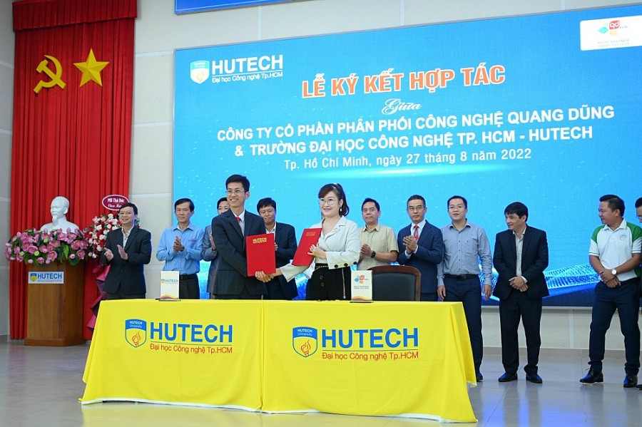 Công ty QD.TEK ký thoả thuận hợp tác trên nhiều phương diện với trường Đại học Công nghệ TP.Hồ Chí Minh