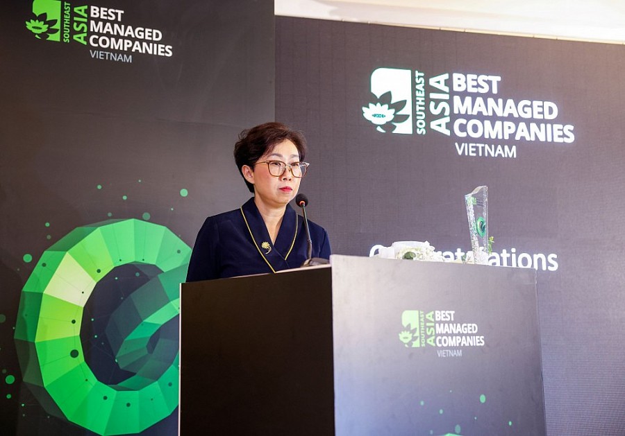 Bà Lê Thúy Anh – Tổng giám đốc Hệ thống Y tế Vinmec phát biểu tại buổi lễ Bà Lê Thúy Anh – Tổng giám đốc Hệ thống Y tế Vinmec phát biểu tại buổi lễ