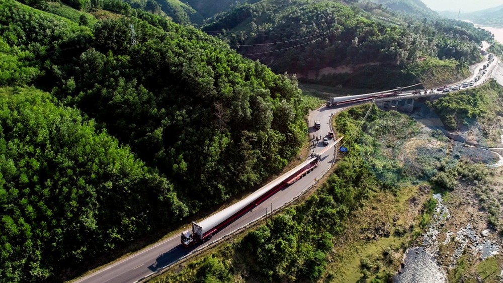 CEA Project Logistics Vietnam: Hành trình “lên thác xuống ghềnh” mang thiết bị điện gió đến với tỉnh Quảng Trị