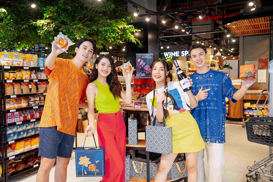 Gian hàng Annam Gourmet với khu trưng bày bánh nướng, bánh dẻo là sự lựa chọn hấp dẫn cho các gia đình tìm kiếm hộp quà tặng Trung thu Gian hàng Annam Gourmet với khu trưng bày bánh nướng, bánh dẻo là sự lựa chọn hấp dẫn cho các gia đình tìm kiếm hộp quà tặng Trung thu