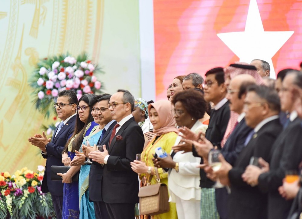 Các Đại sứ, Trưởng các cơ quan ngoại giao, các tổ chức quốc tế tại Hà Nội tham dự lễ kỷ niệm Các Đại sứ, Trưởng các cơ quan ngoại giao, các tổ chức quốc tế tại Hà Nội tham dự lễ kỷ niệm