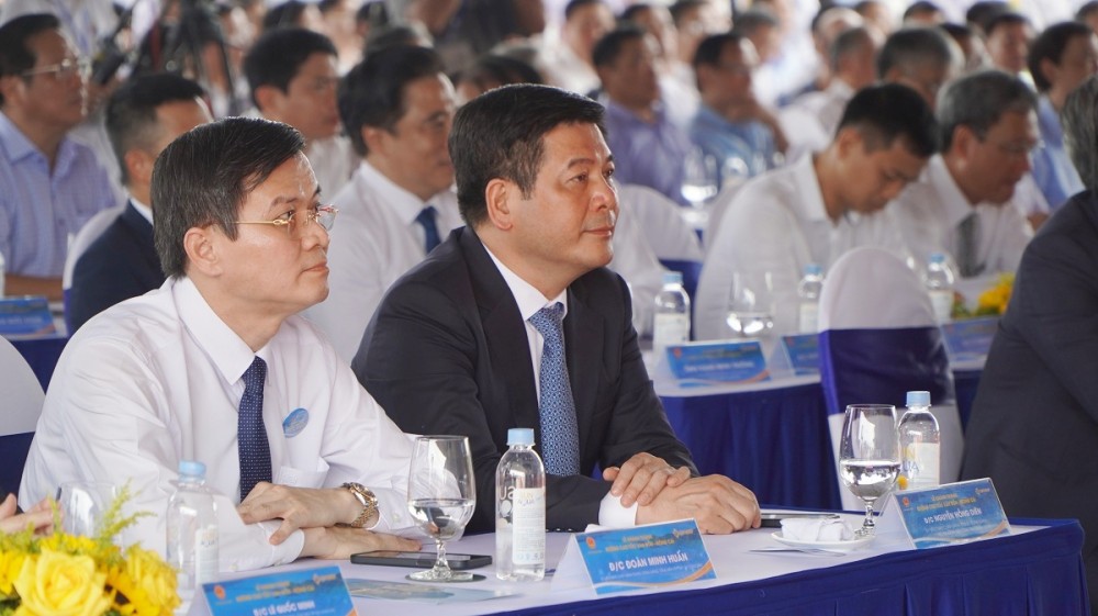 Cao tốc Vân Đồn - Móng Cái chính thức được đưa vào khai thác Cao tốc Vân Đồn - Móng Cái chính thức được đưa vào khai thác