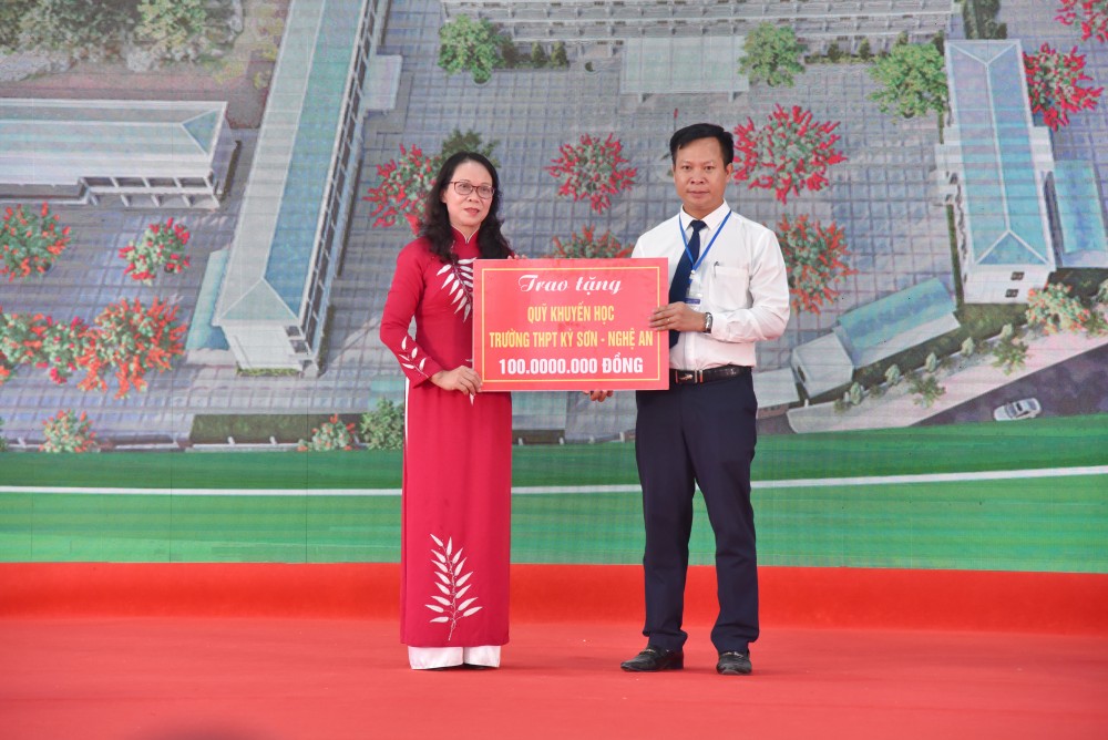 Trungnam Group tổ chức lễ khánh thành và bàn giao Trường THPT Kỳ Sơn Trungnam Group tổ chức lễ khánh thành và bàn giao Trường THPT Kỳ Sơn