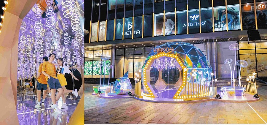 Mặt trăng khổng lồ nơi biển hồ Vincom Mega Mall Ocean Park gồm hệ gương và led neon bên trong tạo không gian check-in vô tận Mặt trăng khổng lồ nơi biển hồ Vincom Mega Mall Ocean Park gồm hệ gương và led neon bên trong tạo không gian check-in vô tận