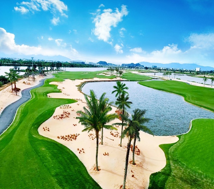 Định vị Việt Nam trên bản đồ cường quốc golf thế giới - “Trải thảm đỏ” đón khách du lịch cao cấp Định vị Việt Nam trên bản đồ cường quốc golf thế giới - “Trải thảm đỏ” đón khách du lịch cao cấp